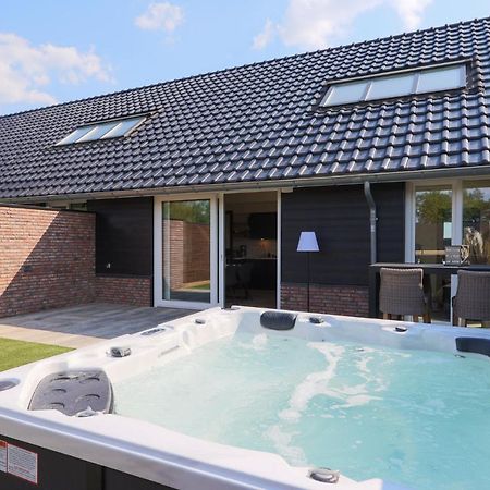 Erve Mulder Vakantiehuis Met Eigen Jacuzzi En Eigen Sauna Weerselo Exterior photo