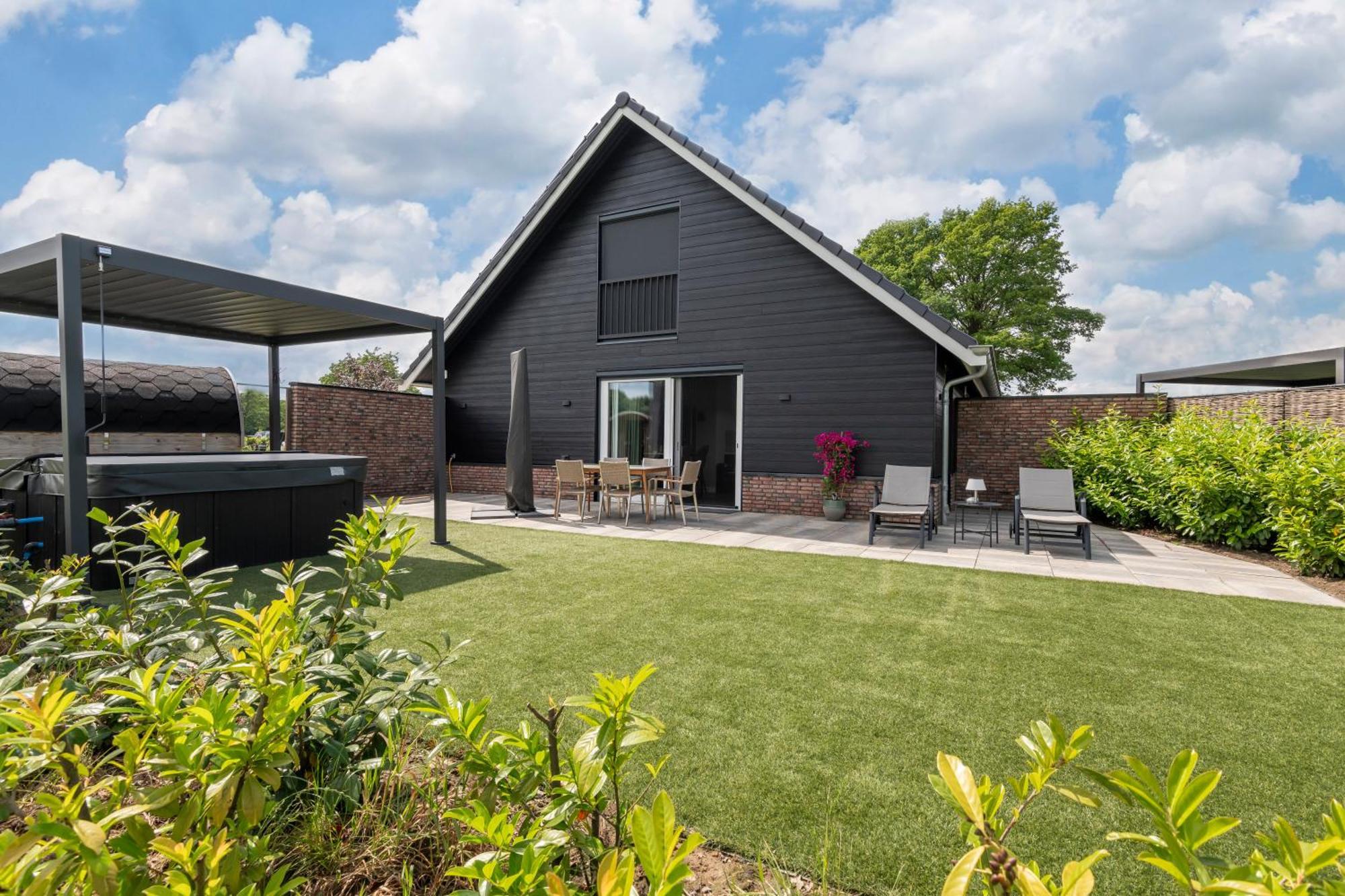 Erve Mulder Vakantiehuis Met Eigen Jacuzzi En Eigen Sauna Weerselo Exterior photo